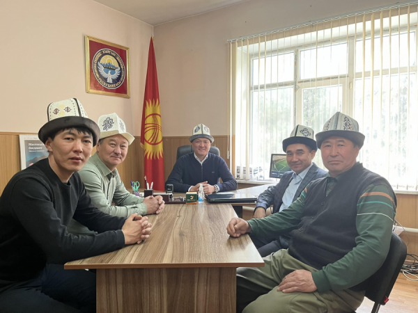 Достук айыл өкмөтү Ак калпак күнүнөр менен куттуктайбыз!